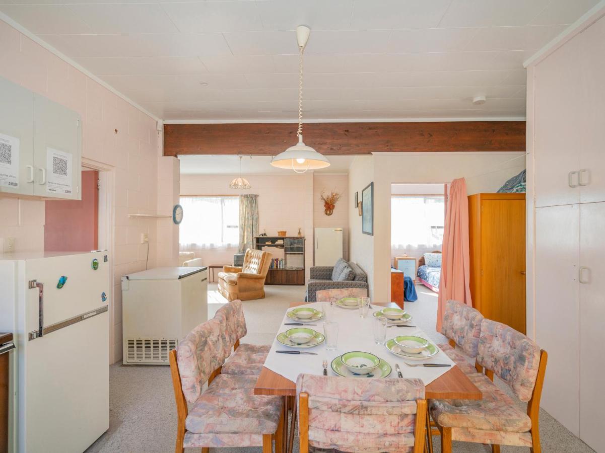 Cosy At Cooks - Cooks Beach Downstairs Unit Екстер'єр фото